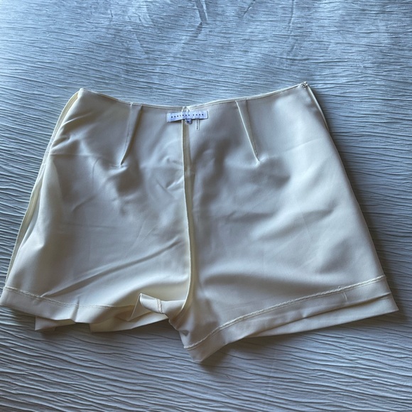 Endless Rose Cutout High-Waisted Skort - Picture 3 of 5